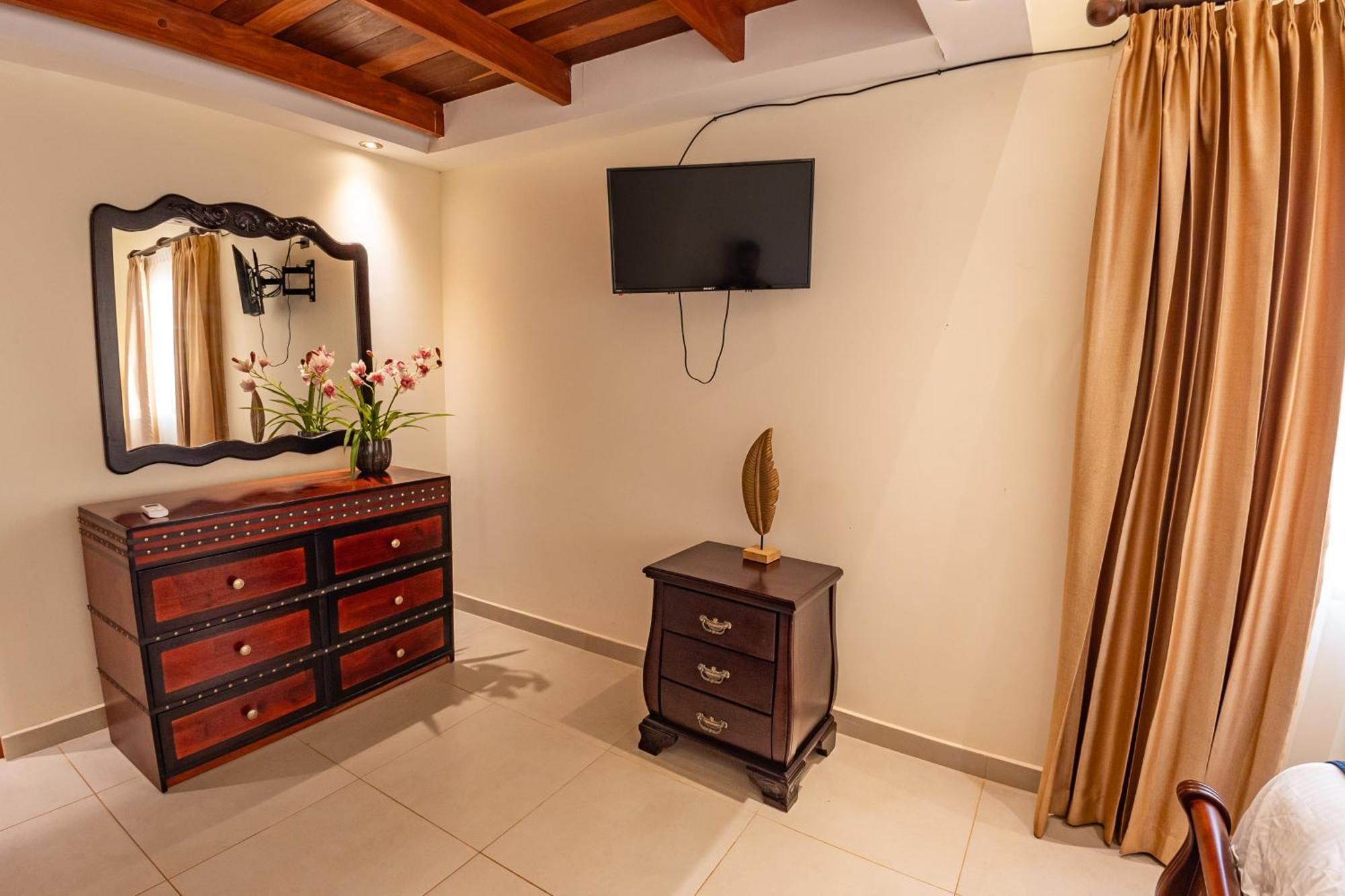 Sunset Del Mar Beach Resort Esterillos Este Ngoại thất bức ảnh